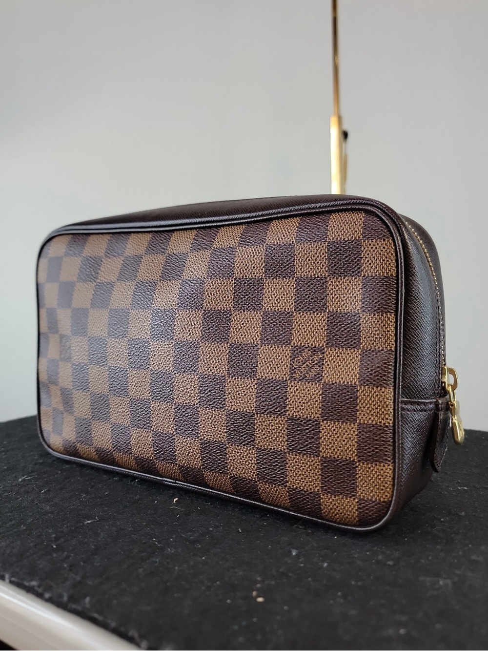 •LOUIS VUITTON• Damier Ebene Trousse Toilette pouch - Picture 3 of 14